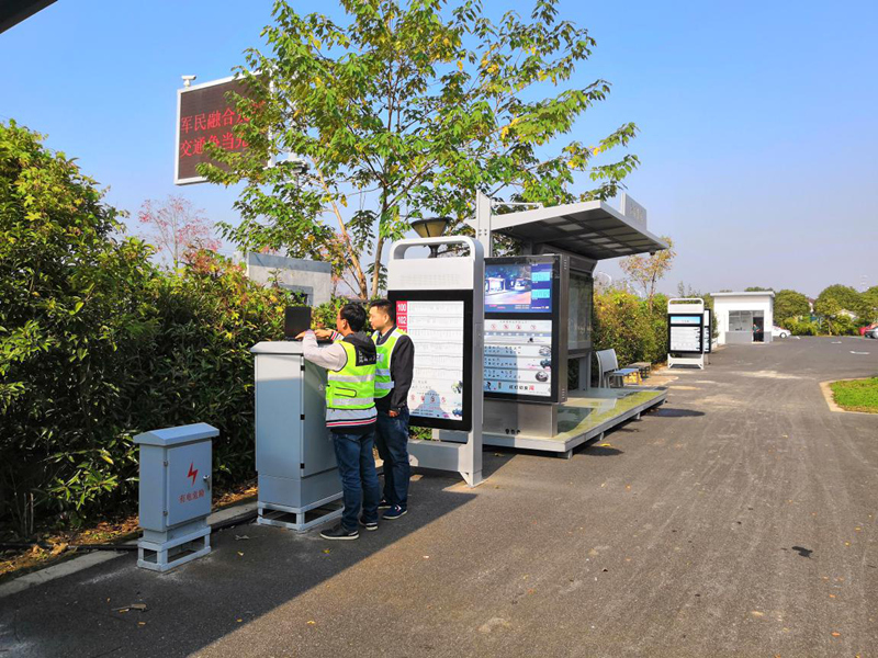 提升監(jiān)控安防智能化 昆山公交候車亭再升級_副本.jpg