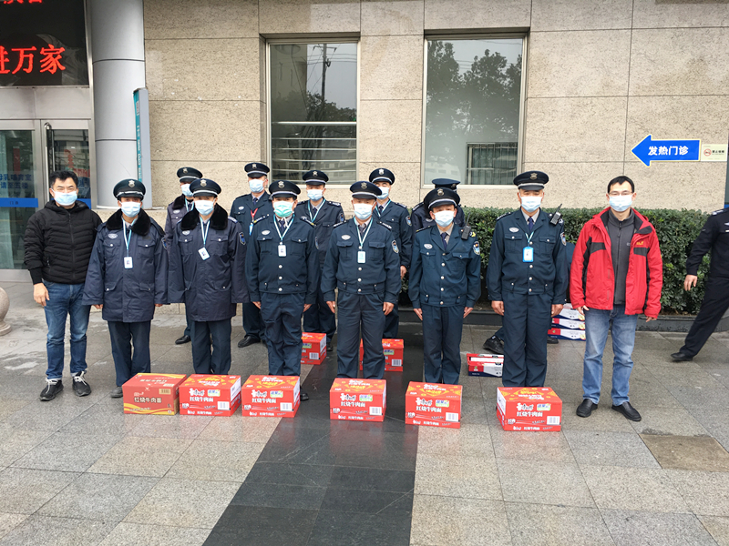 交發集團至保安公司開展春節堅守崗位慰問工作.jpg