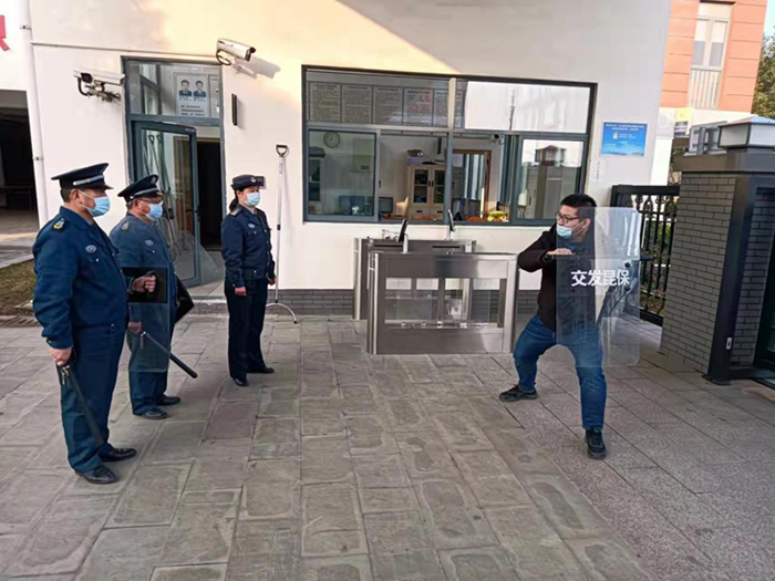 安保公司駐正儀中學保安隊開展反恐防暴應急演練.png